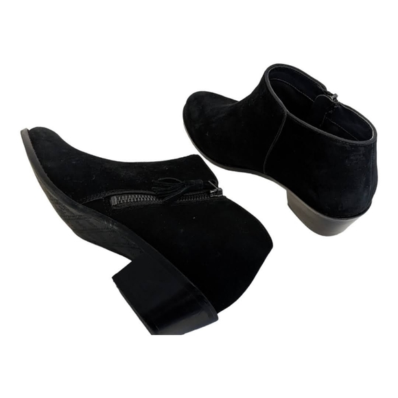 Vionic Ladies Faux Suede Block Heel Black Chelsea Boot 8 - Picture 4 of 9